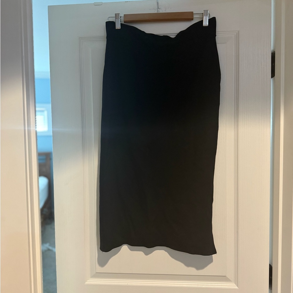 Chic Black Midi Skirt for Women